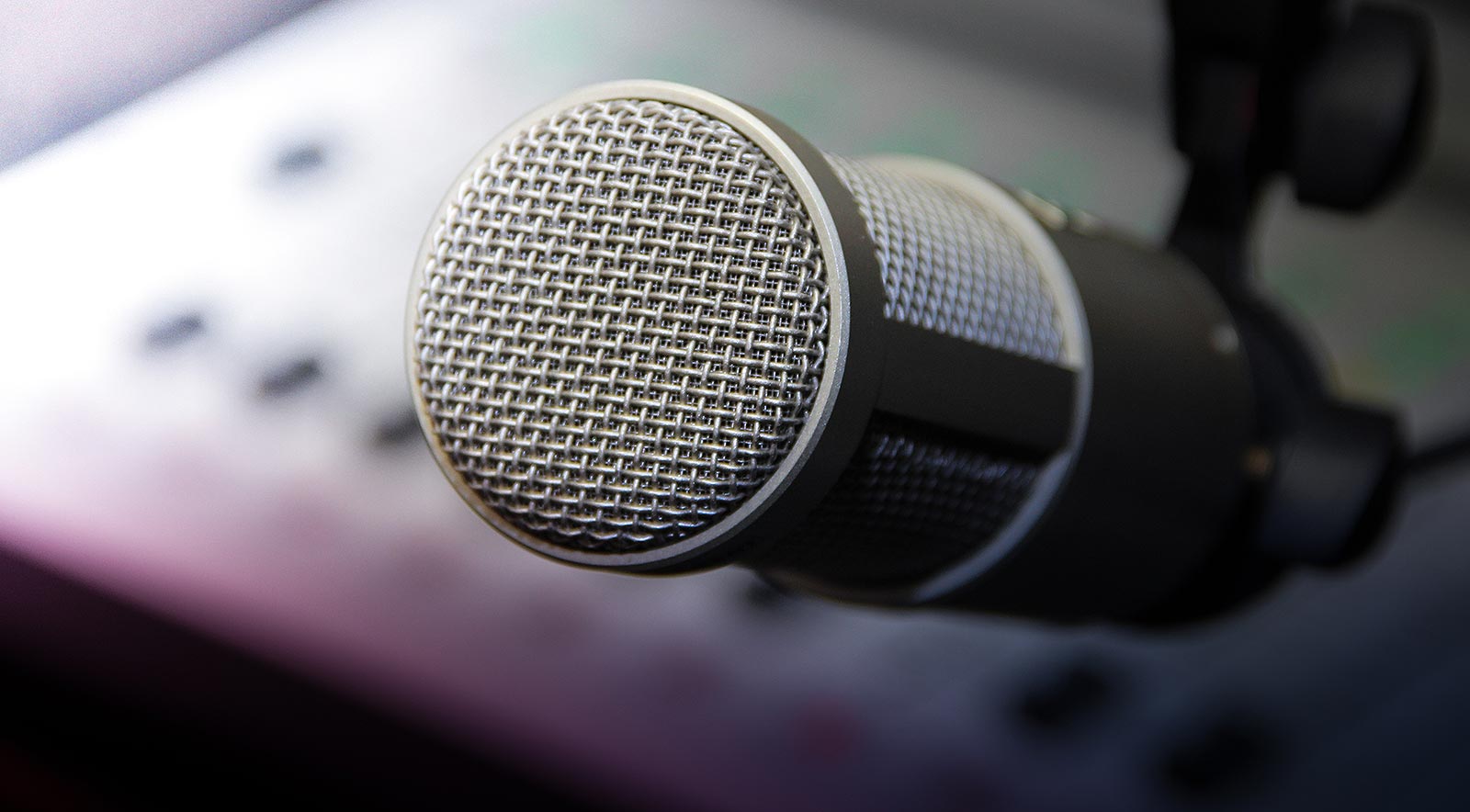 Broadcast-Radio-Microphone